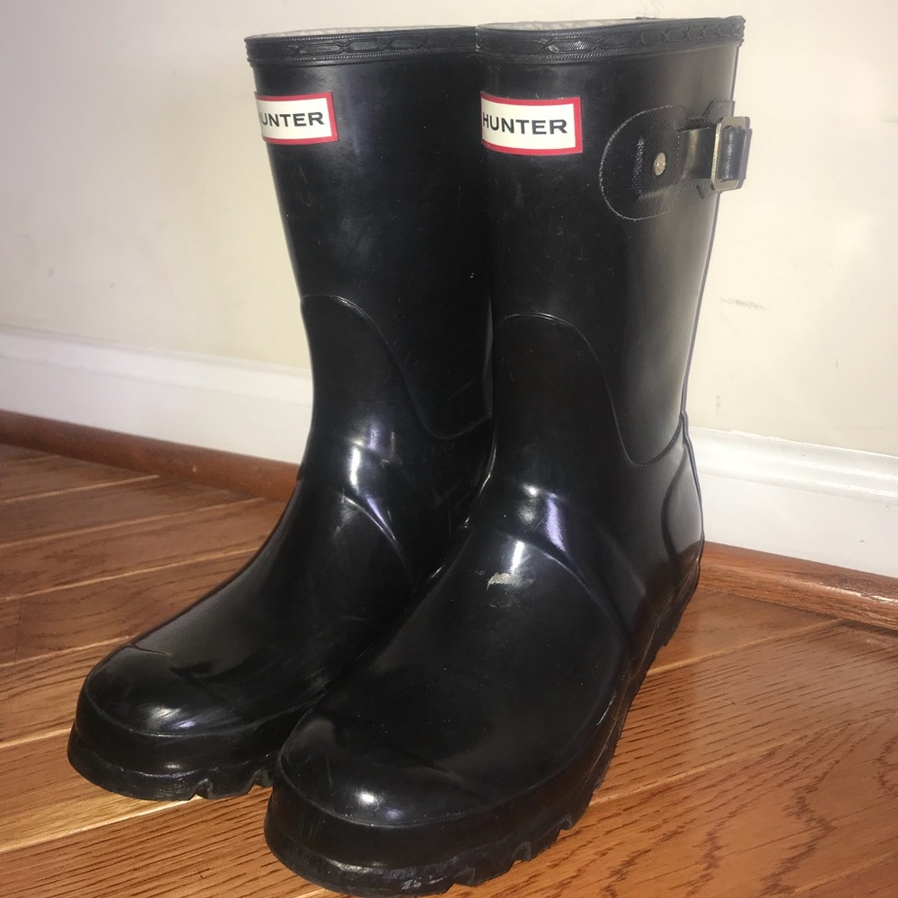 SHORT BLACK HUNTER BOOTS *pre owned* WOMEN’S SZ7